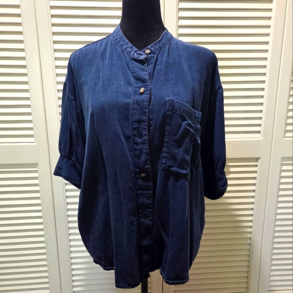 Lightweight Denim Shirt. Size L